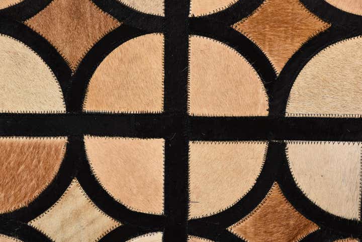 5' x 7' 9 Cowhide Rug