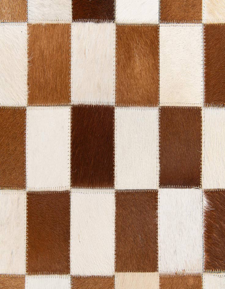 Detail image of 5' x 7' 11 Cowhide Stocks Rug