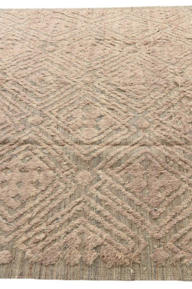 Detail image of 8' x 10' 4 Hand Knotted Darya Wool Rug