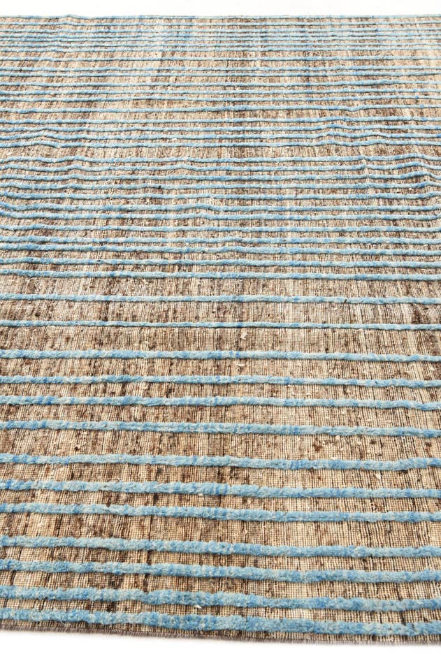 Detail image of 8' 8 x 11' 11 Hand Knotted Darya Wool Rug