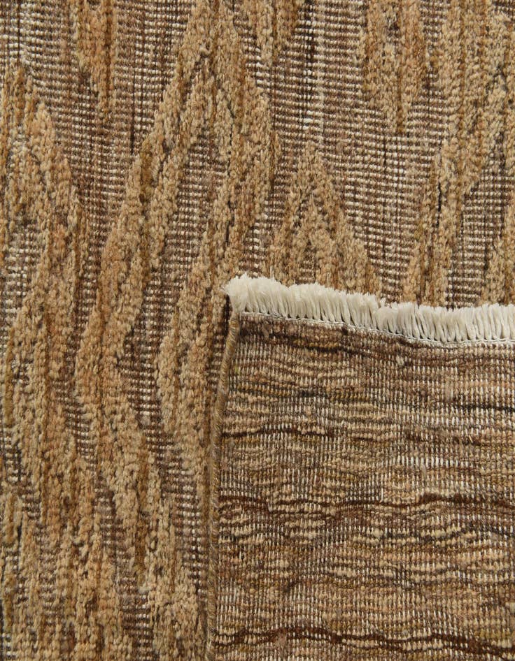 Detail image of 8' 2 x 10' 1  Hand Knotted Darya Wool Rug