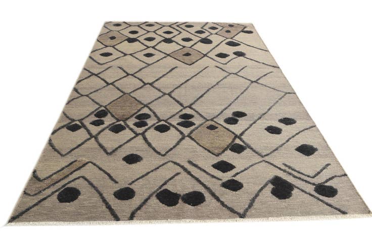 Detail image of 6' 6 x 9' 10 Hand Knotted Darya Wool Rug