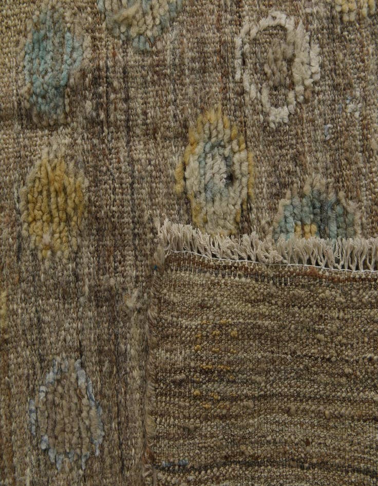 Detail image of 8' 5 x 9' 10  Hand Knotted Darya Wool Rug
