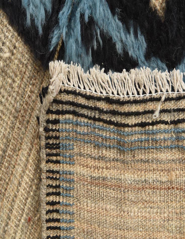 Detail image of 4' 10 x 7' 1  Hand Knotted Darya Wool Rug