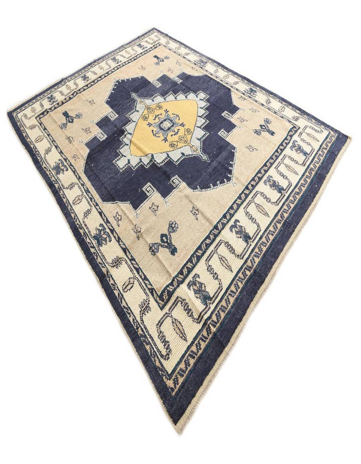 Detail image of 9' 4 x 12' 5  Hand Knotted Darya Wool Rug