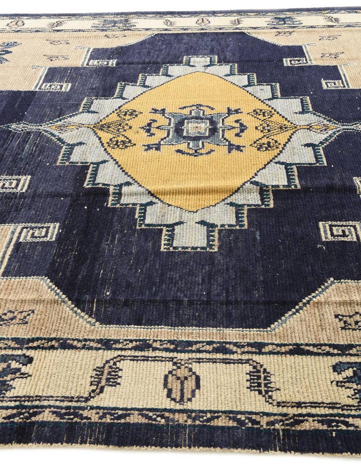 Detail image of 9' 4 x 12' 5  Hand Knotted Darya Wool Rug