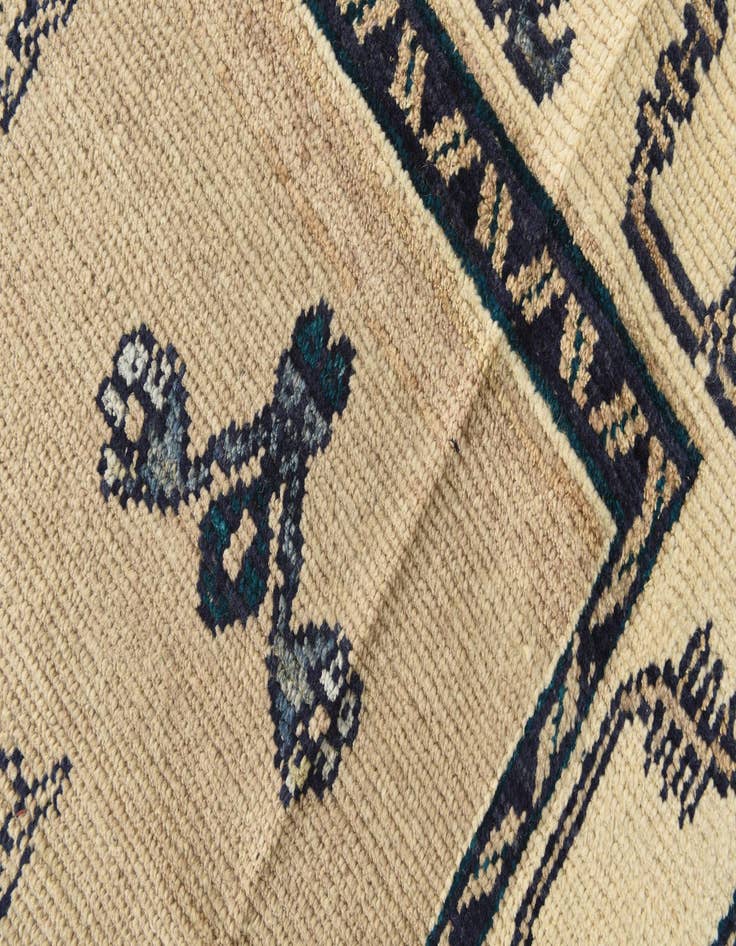 Detail image of 9' 4 x 12' 5  Hand Knotted Darya Wool Rug
