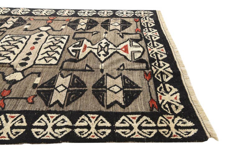 Detail image of 8' x 10' 4 Hand Knotted Darya Wool Rug