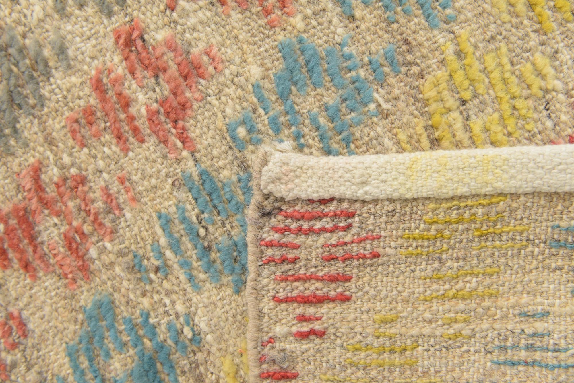 5' 9 x 8' 4 Hand Knotted Darya Wool Rug
