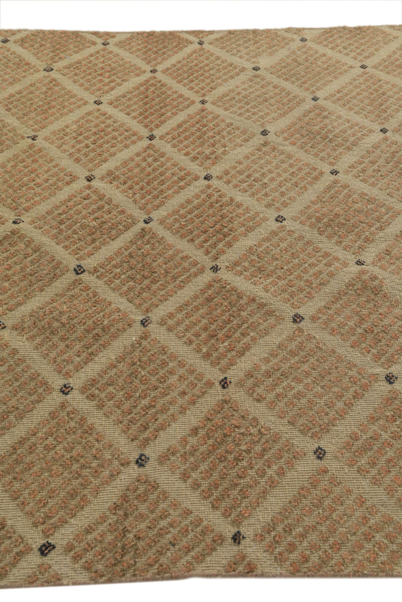 5' 8 x 7' 10 Hand Knotted Darya Wool Rug