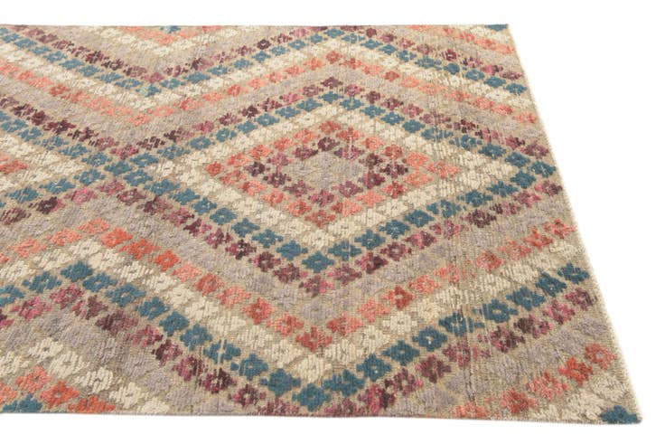 Detail image of 5' 7 x 8' 7 Hand Knotted Darya Wool Rug