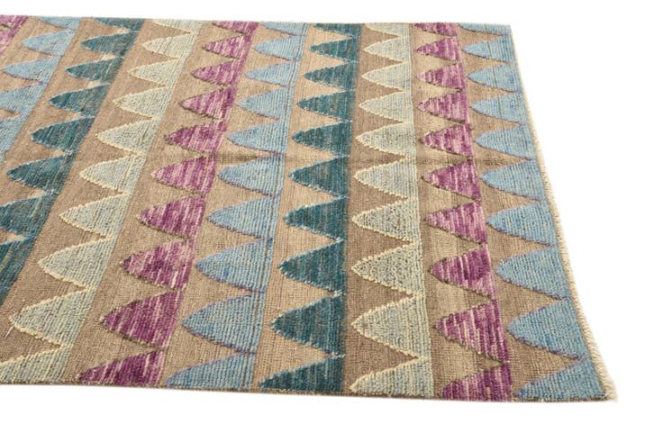 Detail image of 5' x 7' Hand Knotted Darya Wool Rug
