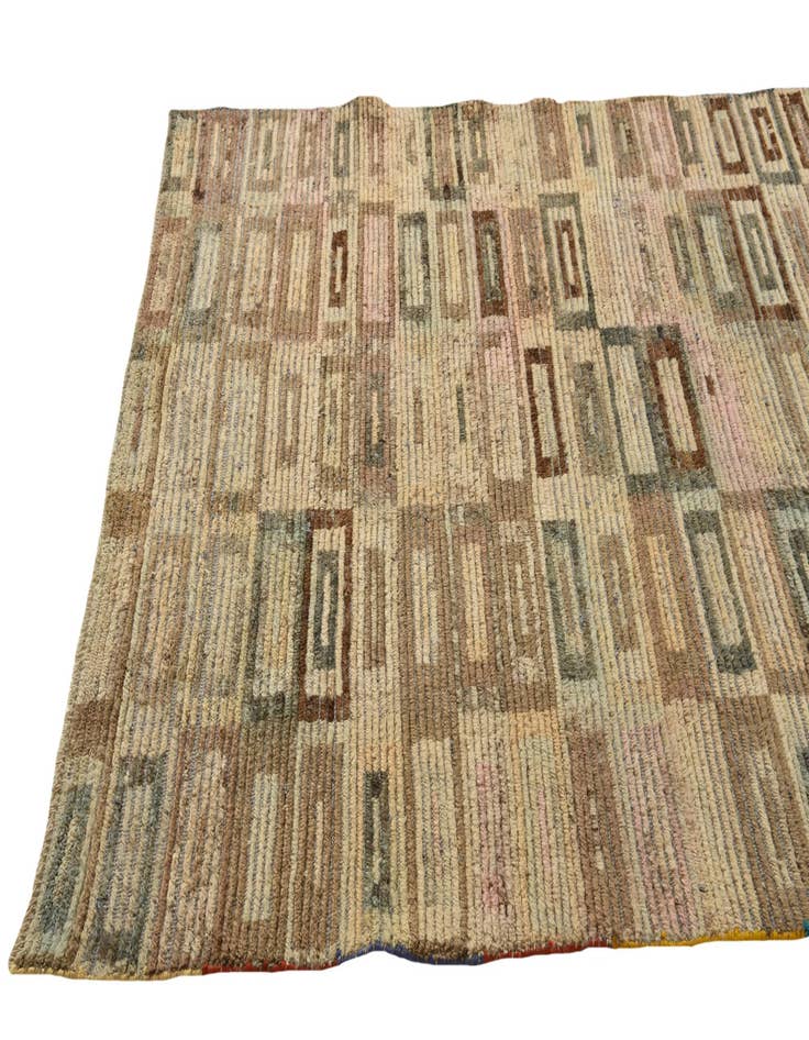 Detail image of 5' x 7' 8 Hand Knotted Darya Wool Rug