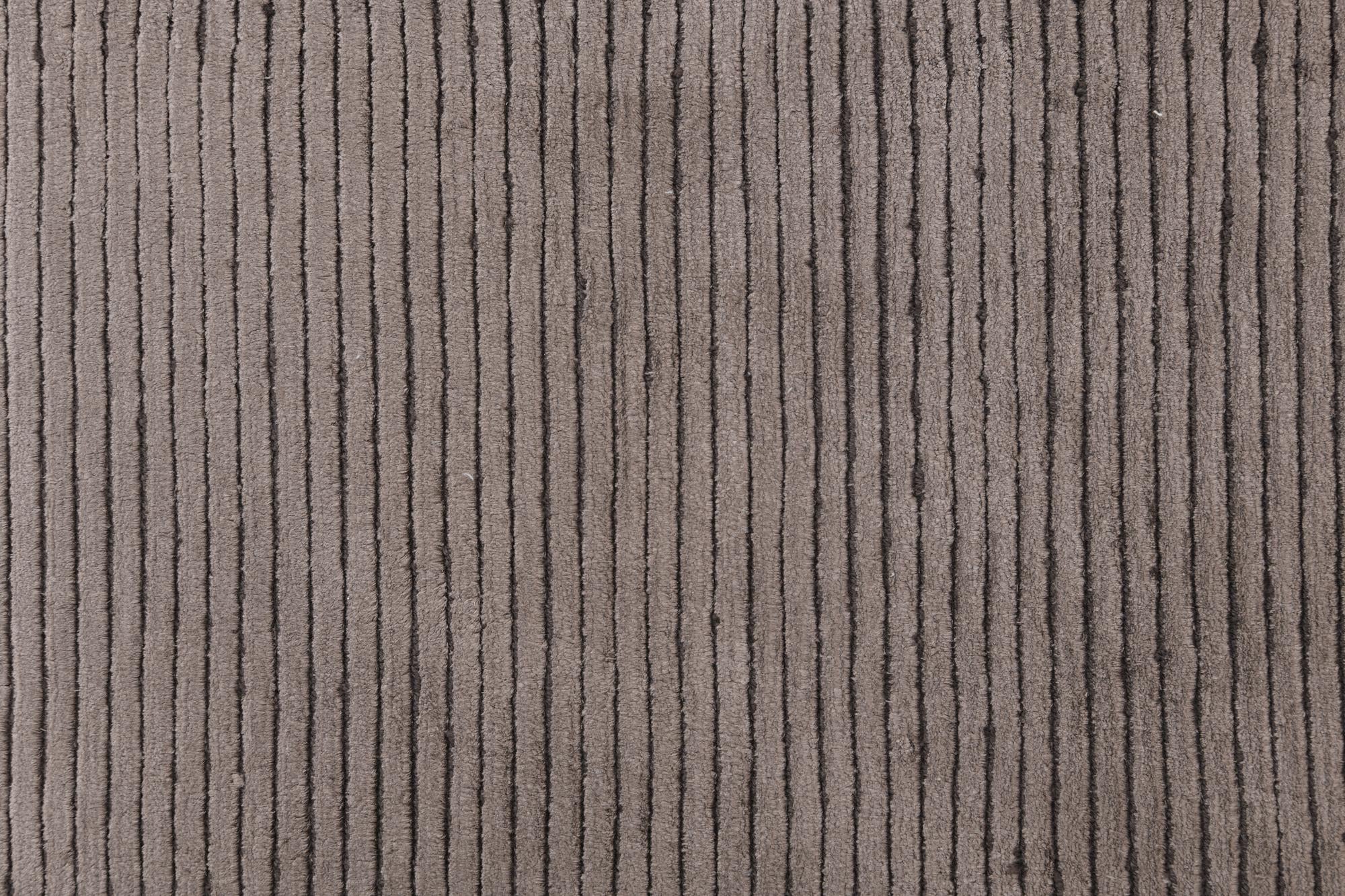 8' 1 x 11' 4 Hand Knotted Darya Wool Rug