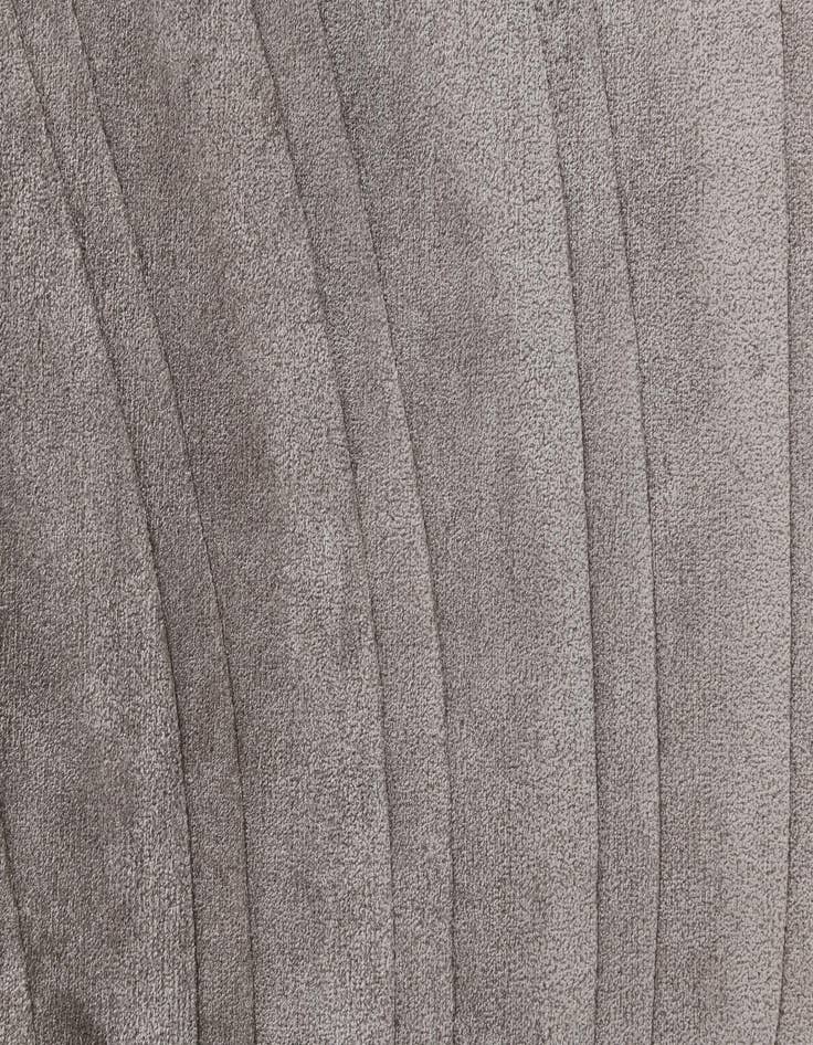 Detail image of 9' 10 x 13' 1  Hand Knotted Darya Wool Rug