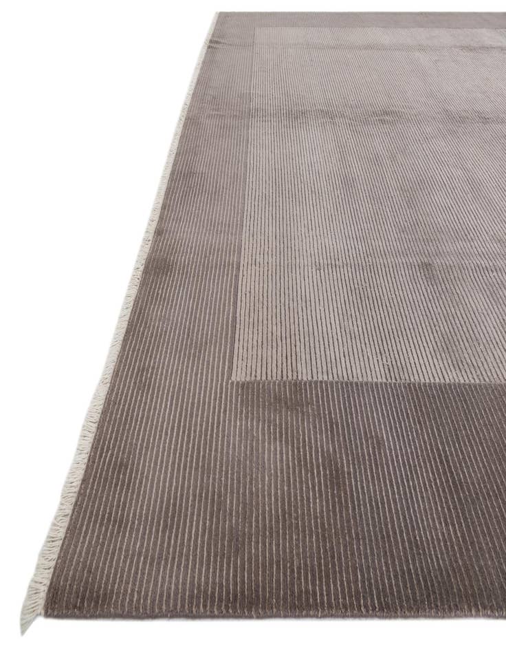 Detail image of 9' 7 x 13' 1  Hand Knotted Darya Wool Rug