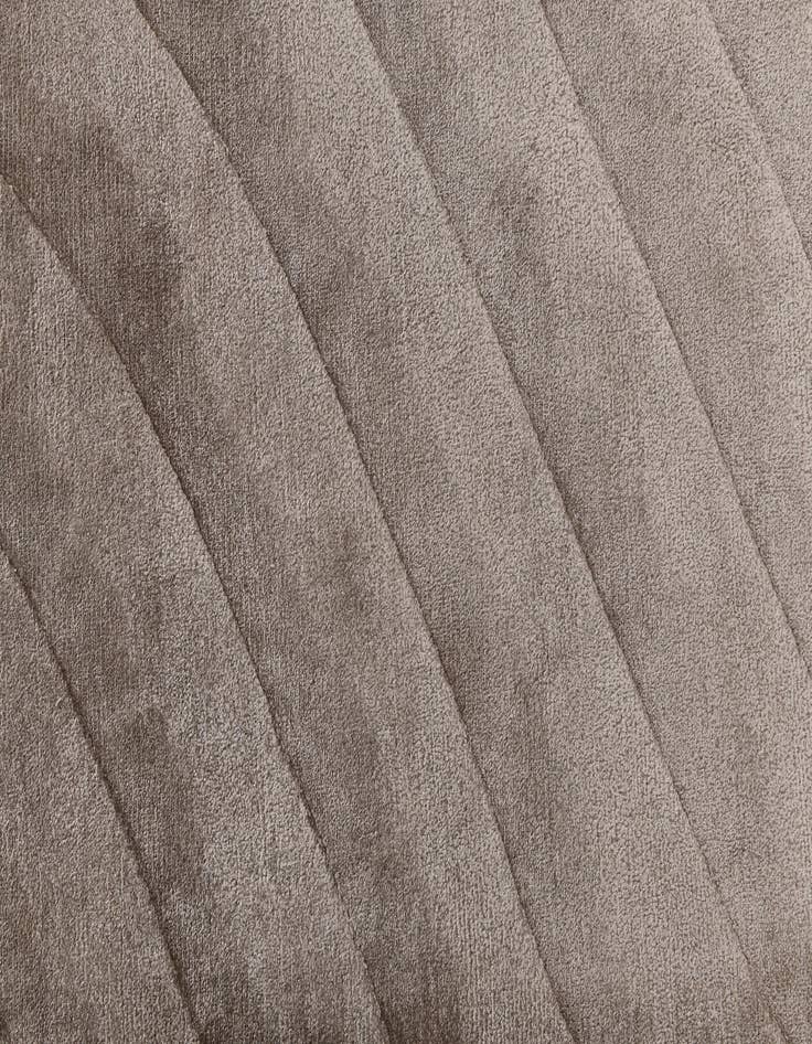 Detail image of 9' 10 x 13' 1  Hand Knotted Darya Wool Rug