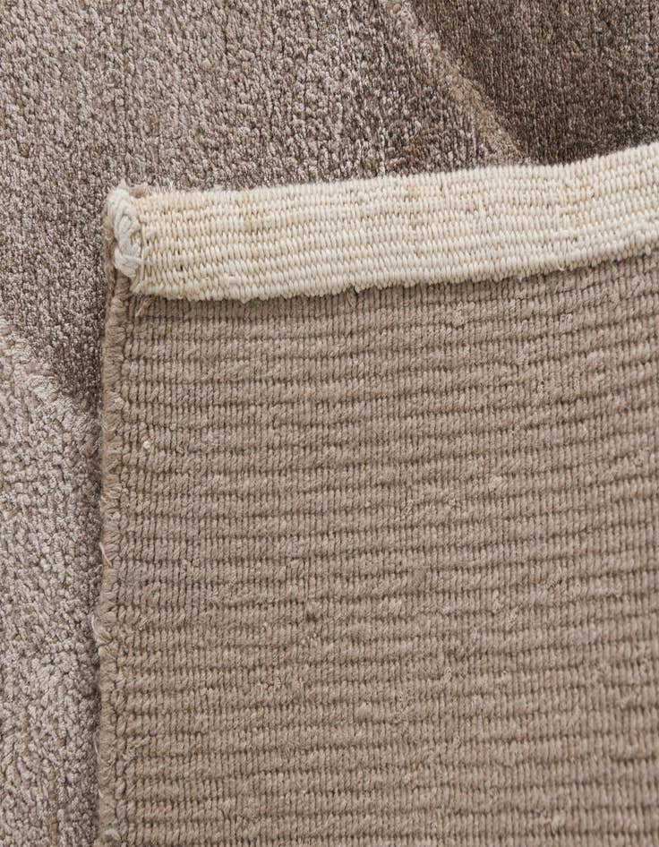 Detail image of 9' 10 x 13' 1  Hand Knotted Darya Wool Rug