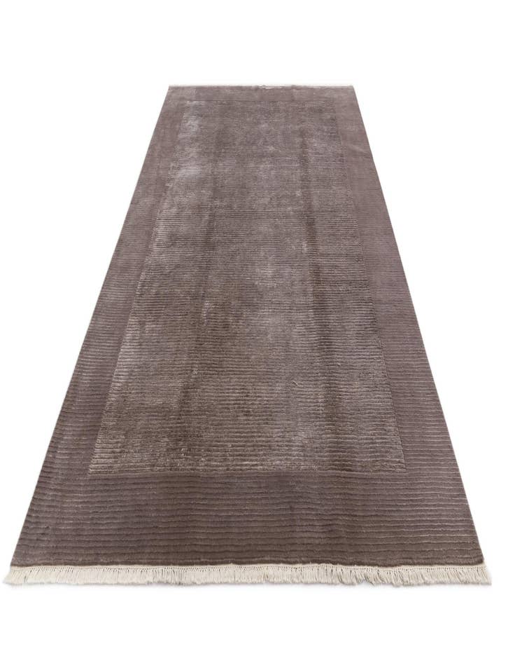 Detail image of 6' 6 x 9' 10  Hand Knotted Darya Wool Rug