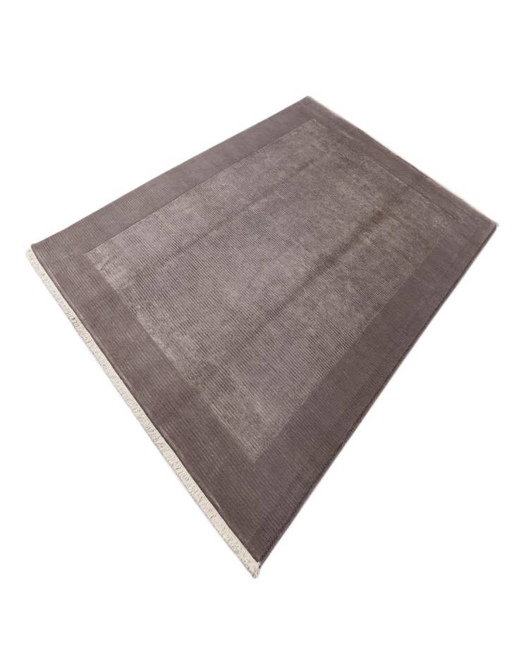 Detail image of 6' 7 x 9' 10  Hand Knotted Darya Wool Rug