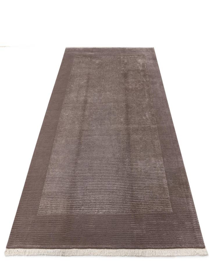 Detail image of 6' 7 x 9' 10  Hand Knotted Darya Wool Rug