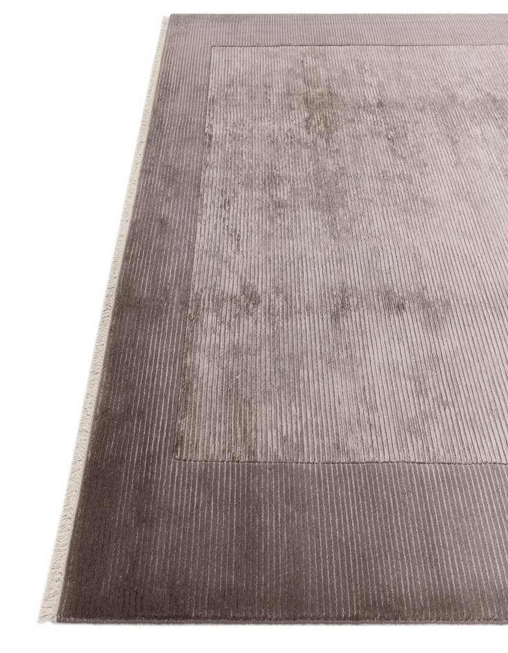 Detail image of 6' 7 x 9' 10  Hand Knotted Darya Wool Rug