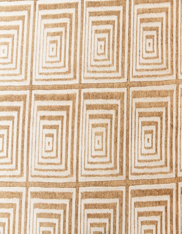 Detail image of 6' 8 x 9' 6  Hand Knotted Darya Wool Rug