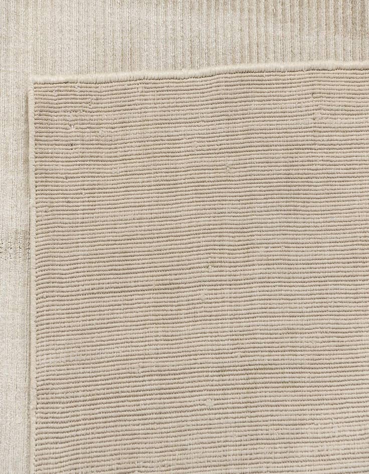 Detail image of 5' 6 x 7' 10 Darya Rug