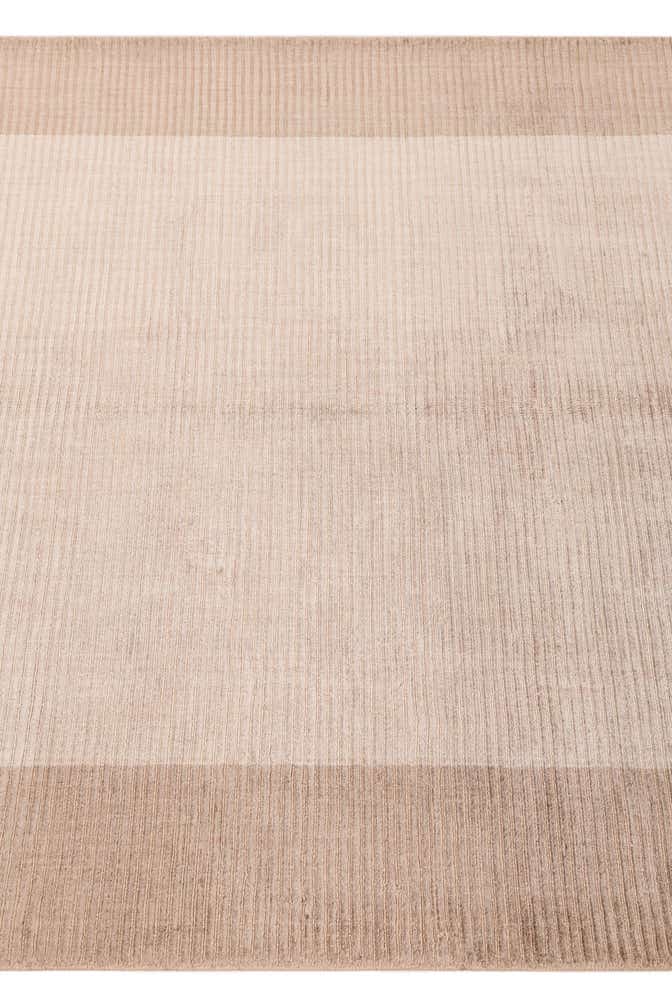 3' 11 x 5' 7 Hand Knotted Darya Wool Rug