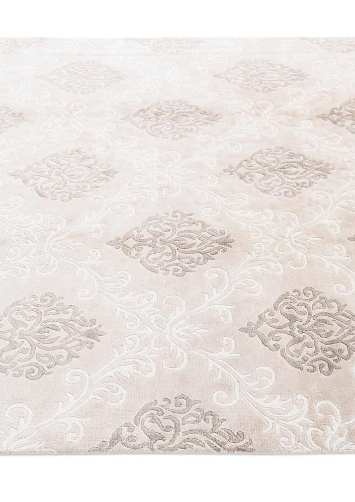 5' 6 x 8' Hand Knotted Darya Wool Rug