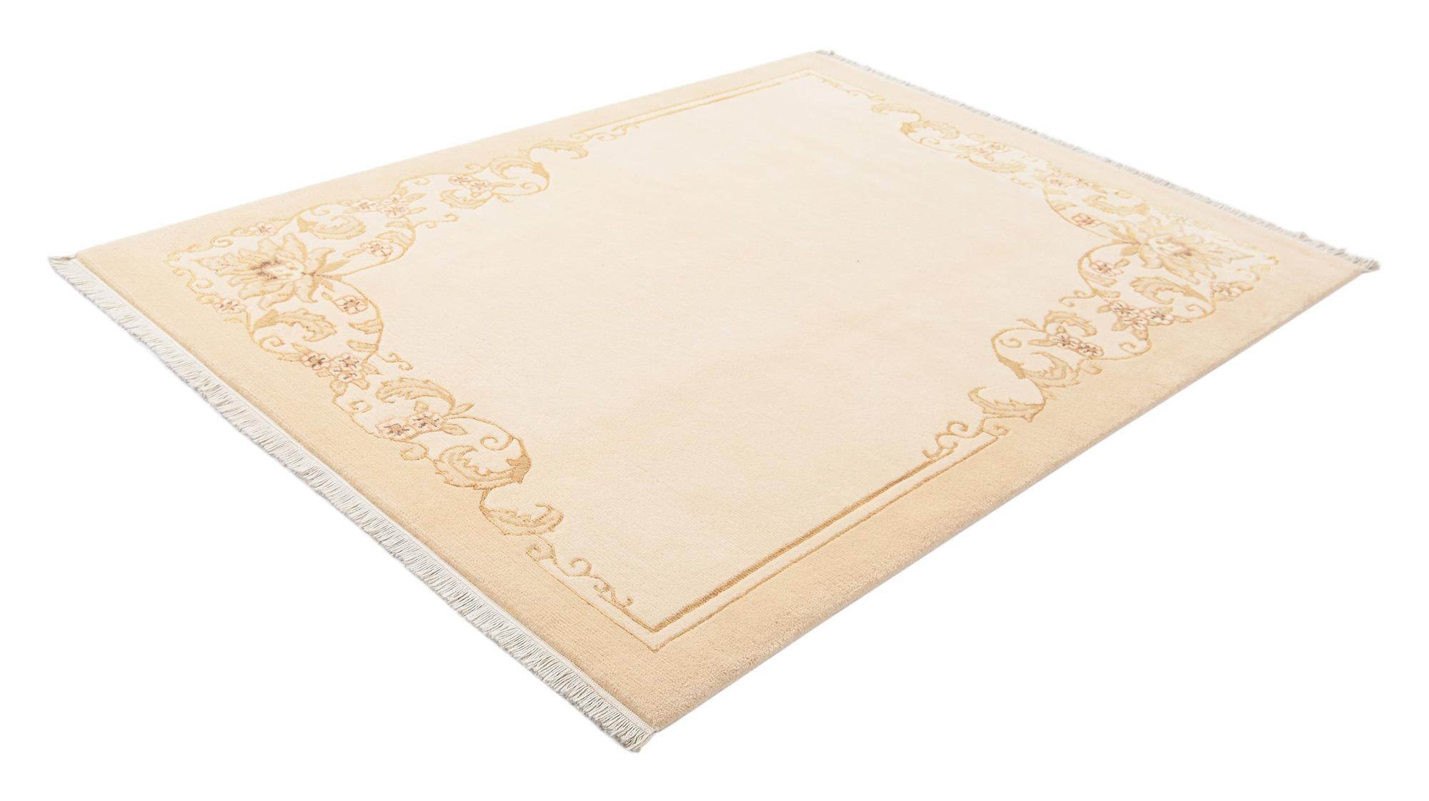4' 11 x 6' 9 Darya Rug