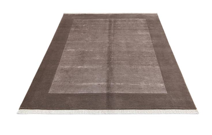 Detail image of 4' 10 x 6' 8 Hand Knotted Darya Wool Rug