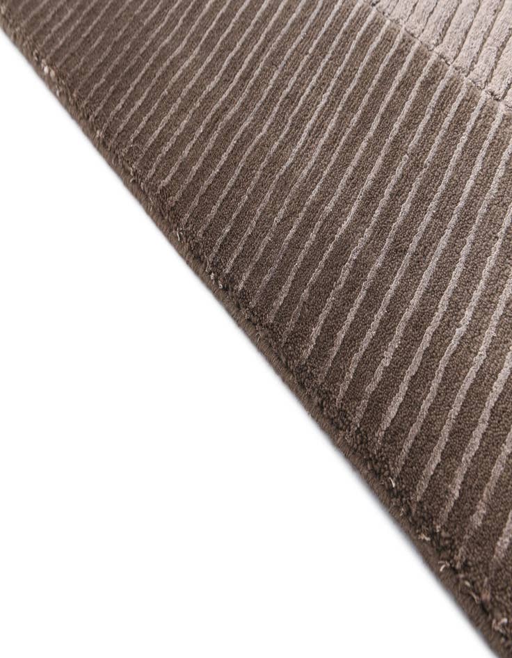 Detail image of 4' 10 x 6' 8  Hand Knotted Darya Wool Rug