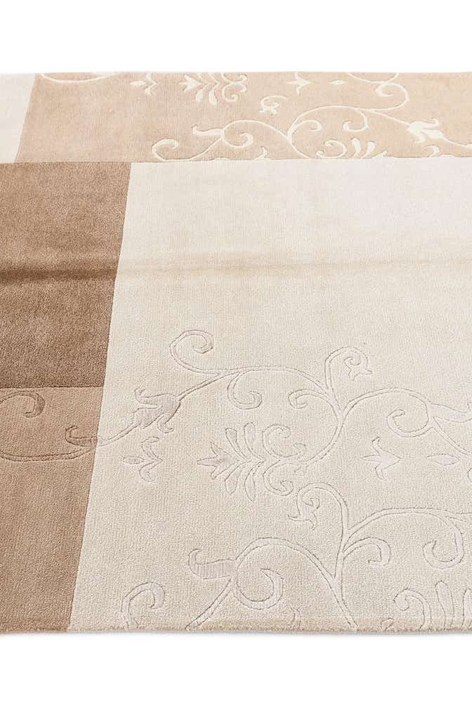 4' 7 x 6' 7 Darya Rug