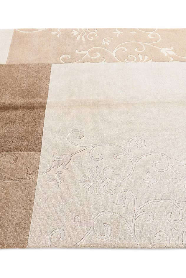 Detail image of 4' 7 x 6' 7 Darya Rug