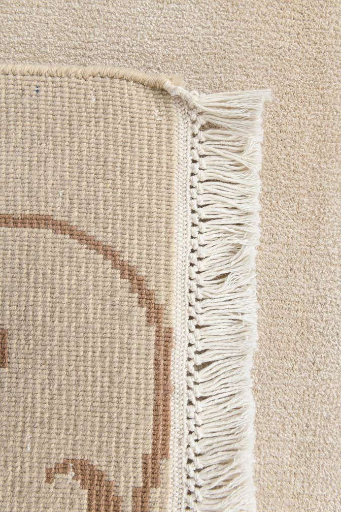 4' 7 x 6' 7 Darya Rug