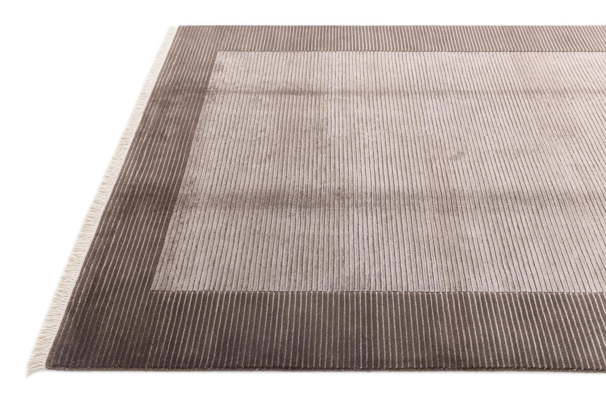 5' 7 x 7' 10 Hand Knotted Darya Wool Rug