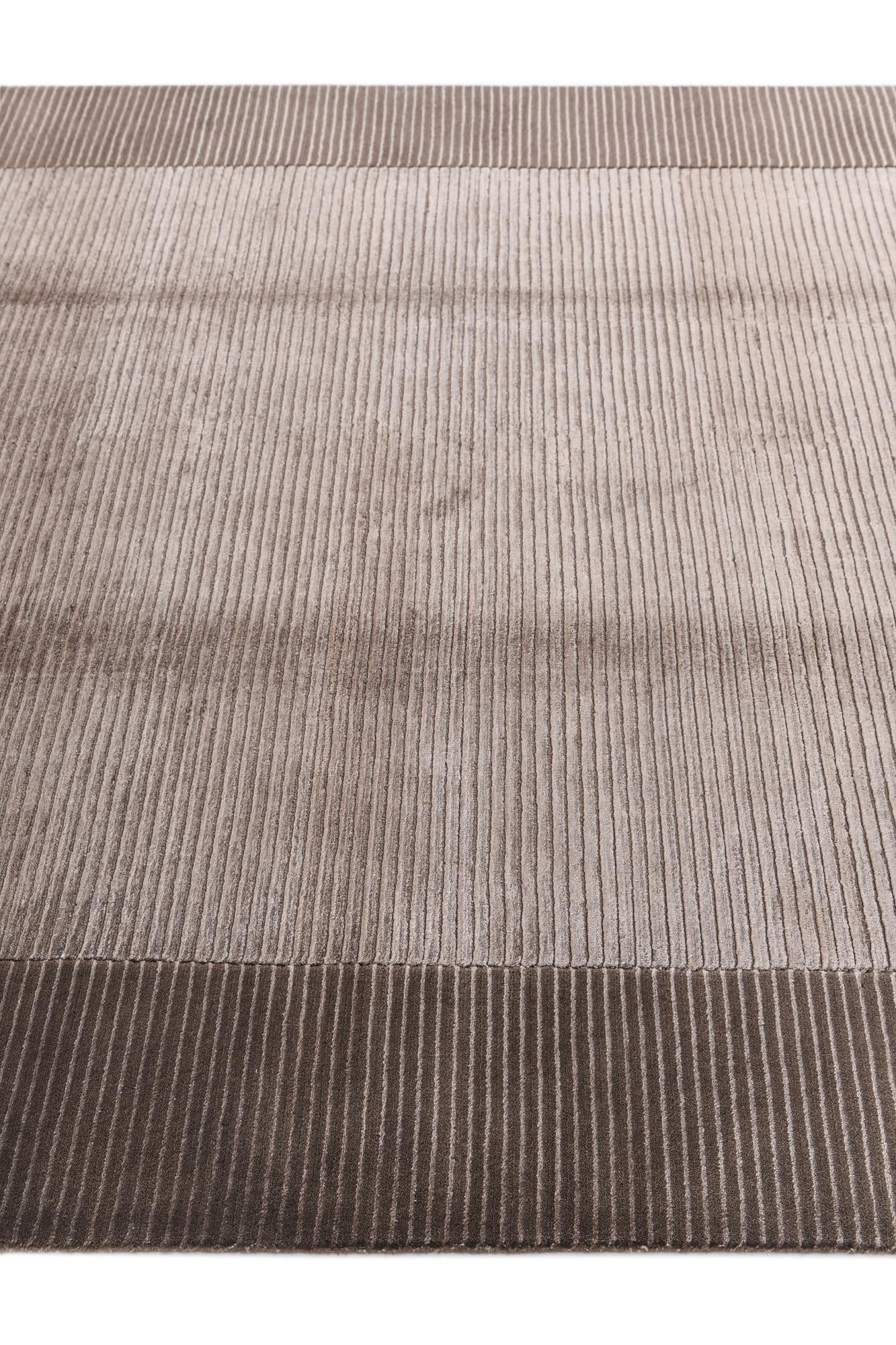 5' 7 x 7' 10 Hand Knotted Darya Wool Rug