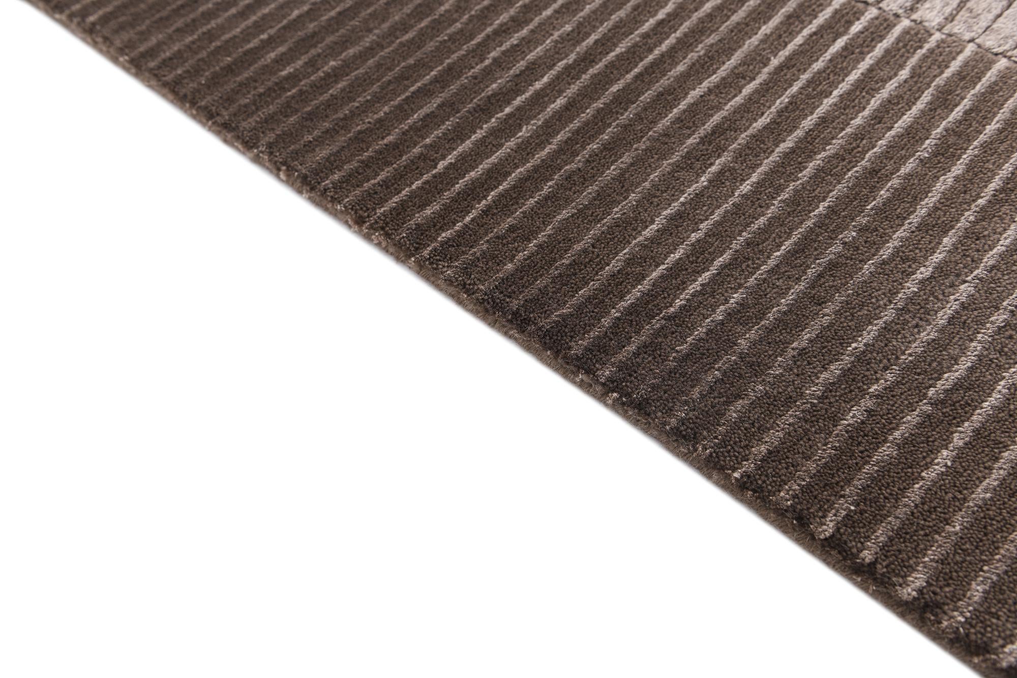 5' 7 x 7' 10 Hand Knotted Darya Wool Rug