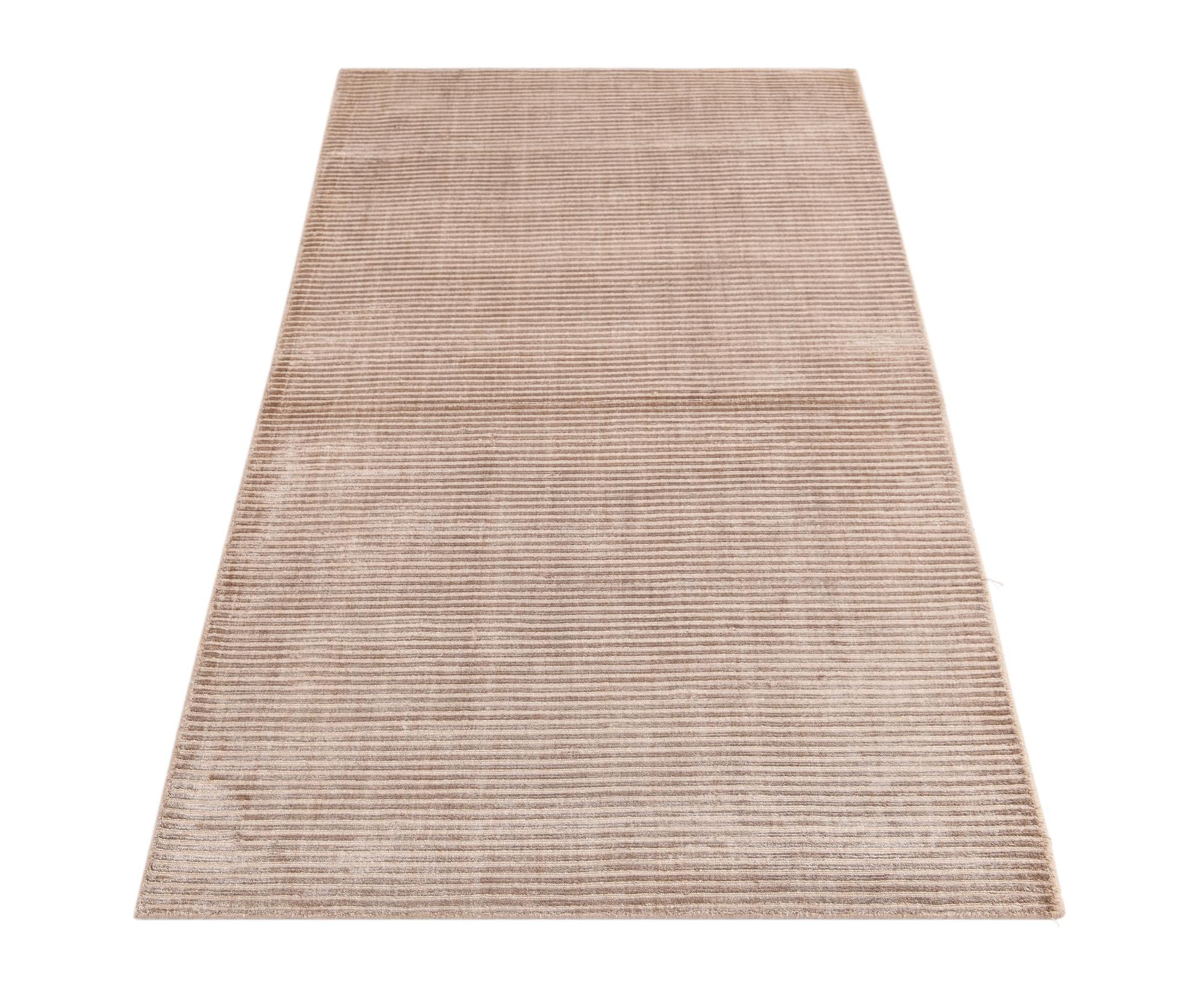 2' 8 x 5' Hand Knotted Darya Wool Rug