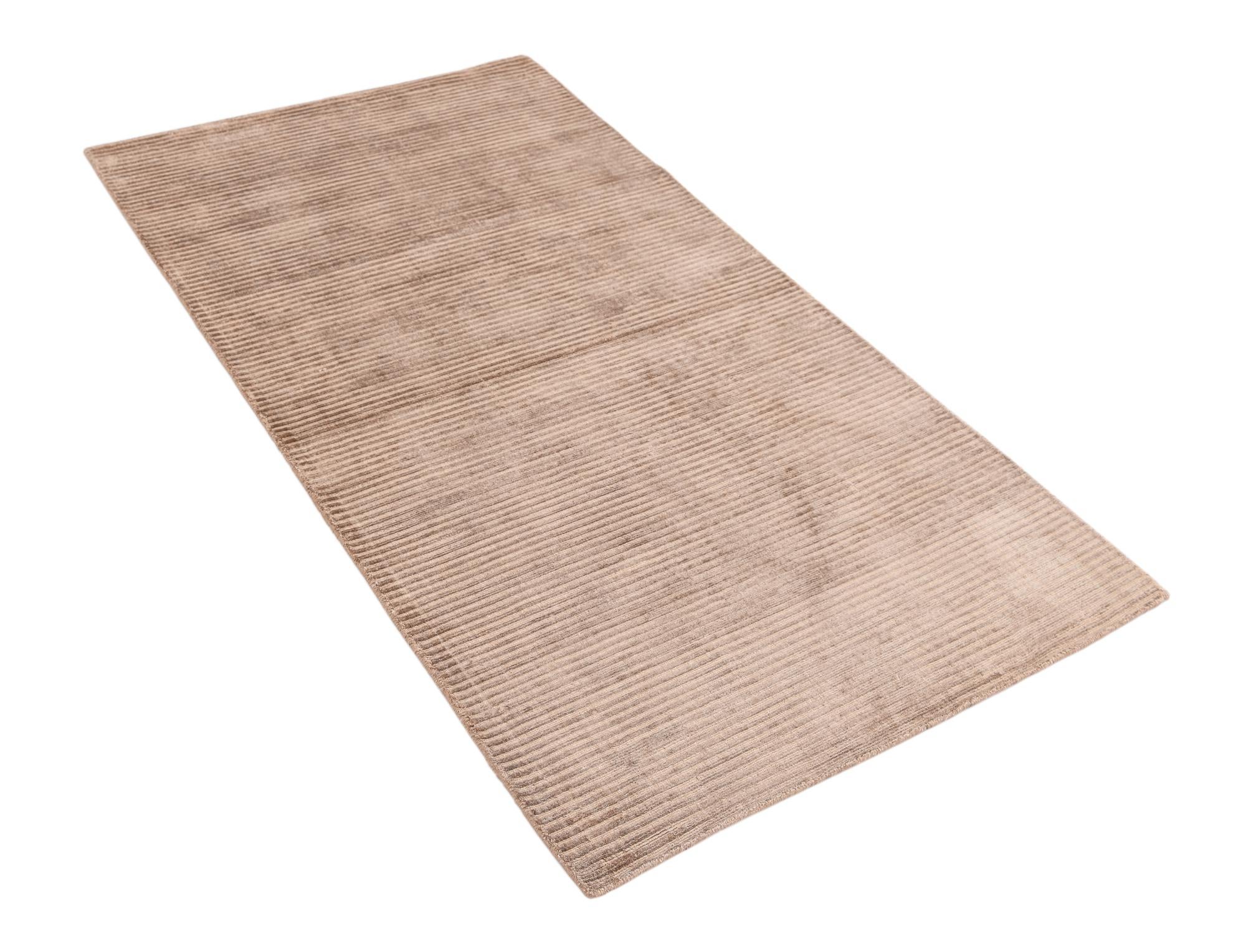 2' 8 x 5' Hand Knotted Darya Wool Rug
