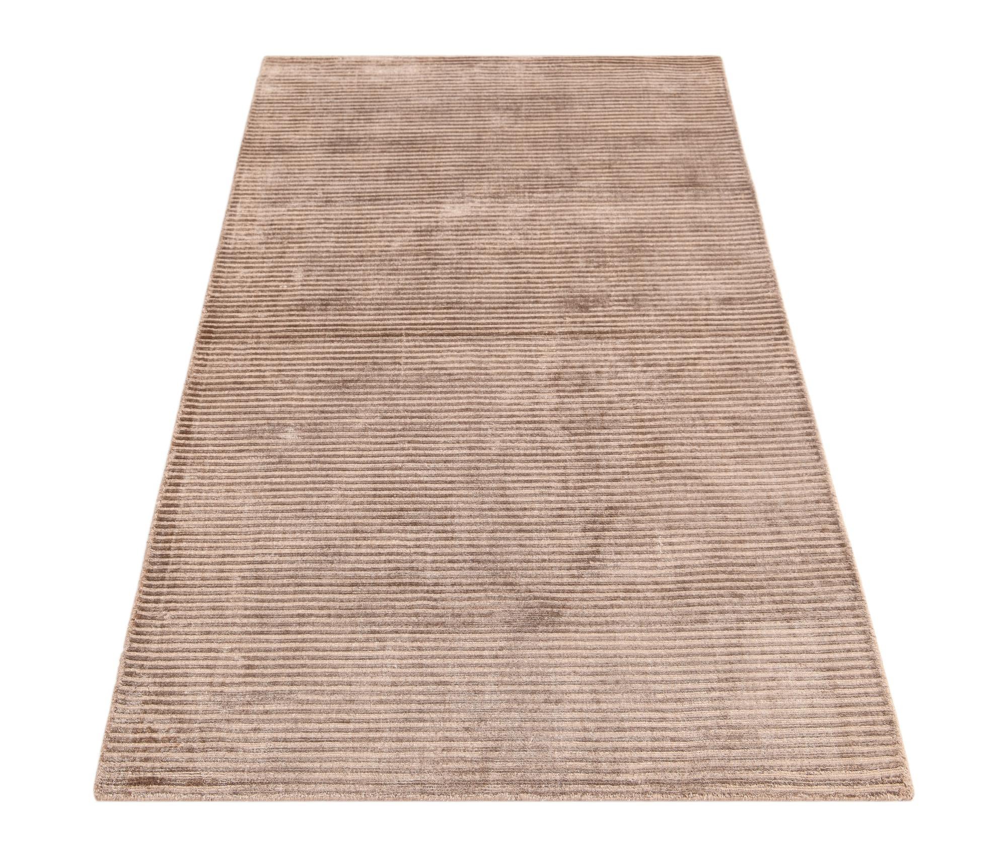 2' 8 x 5' Hand Knotted Darya Wool Rug