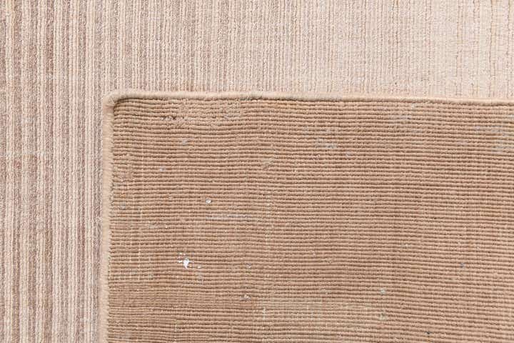 2' 7 x 5' Hand Knotted Darya Wool Rug