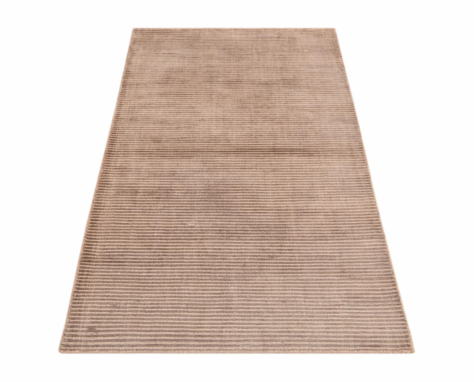 2' 8 x 5' Hand Knotted Darya Wool Rug