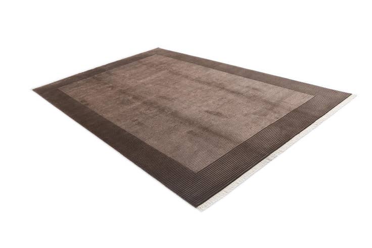 Detail image of 6' 6 x 9' 10 Hand Knotted Darya Wool Rug