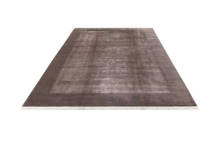 Detail image of 6' 7 x 9' 10 Hand Knotted Darya Wool Rug