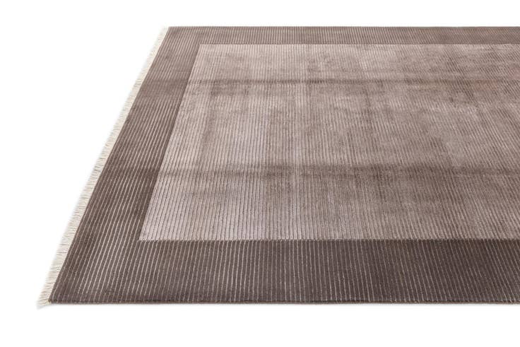 Detail image of 6' 7 x 9' 10 Hand Knotted Darya Wool Rug