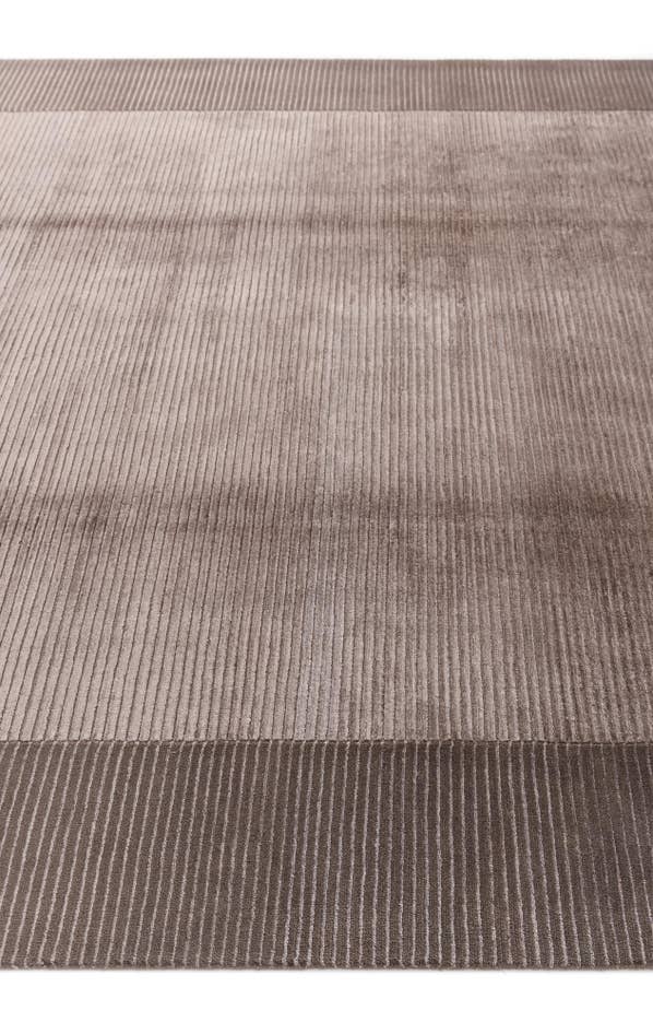 Detail image of 6' 7 x 9' 10 Hand Knotted Darya Wool Rug