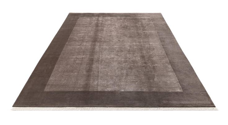 Detail image of 6' 7 x 9' 10 Hand Knotted Darya Wool Rug