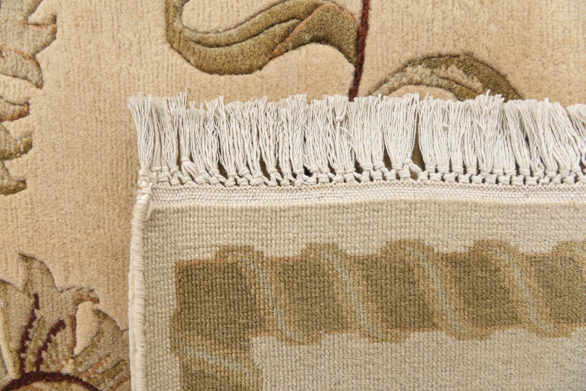 7' 11 x 10' 10 Hand Knotted Darya Wool Rug